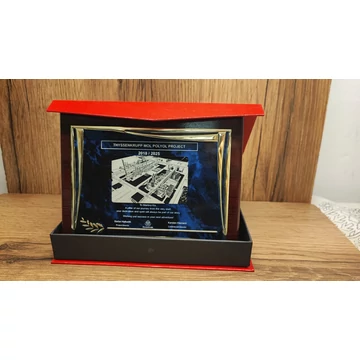 Exkluzív fémlapos plakett 