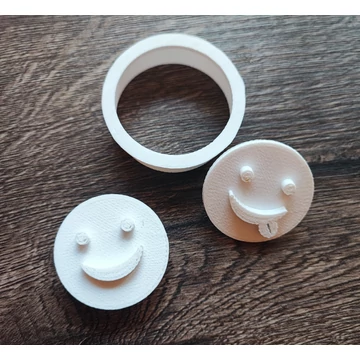 Smiley kekszmintázó 